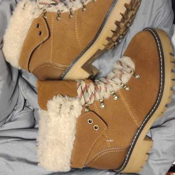 Boots 9 w - Picture 2 of 2